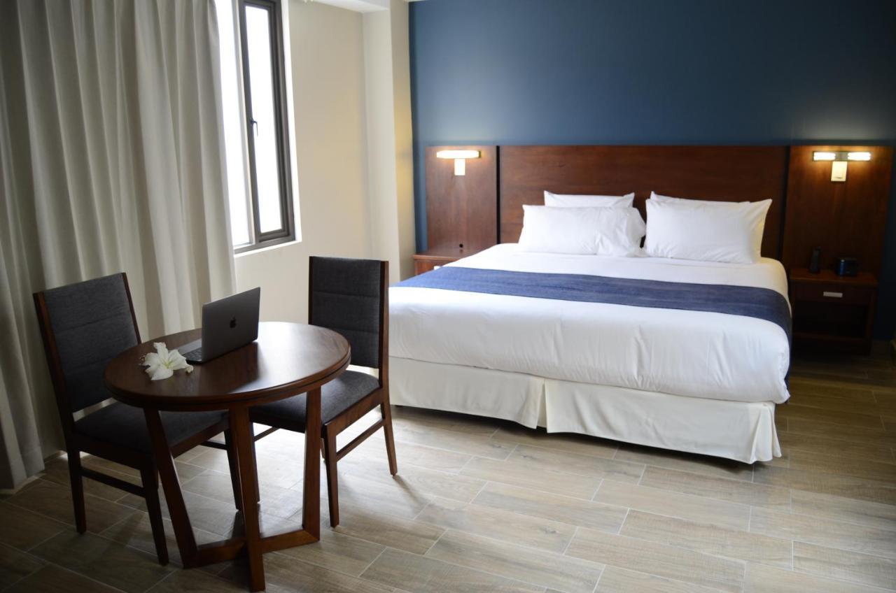 Hotel San Agustin Plaza Латакунга Екстериор снимка