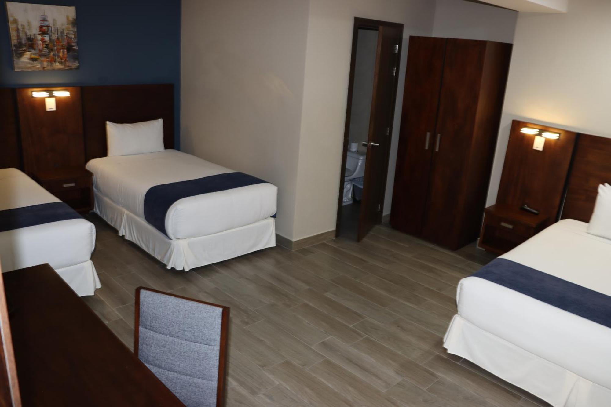 Hotel San Agustin Plaza Латакунга Екстериор снимка