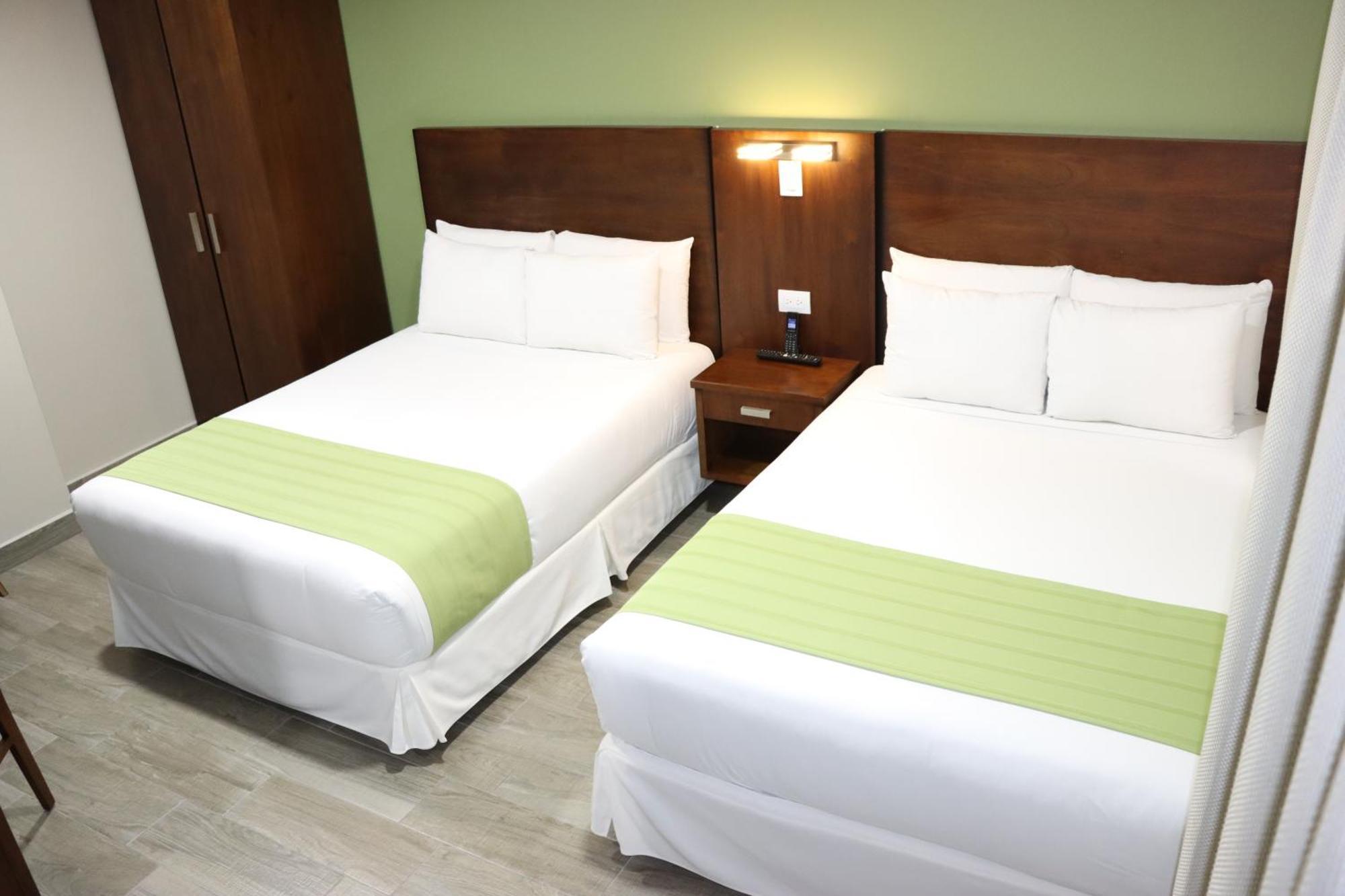 Hotel San Agustin Plaza Латакунга Екстериор снимка