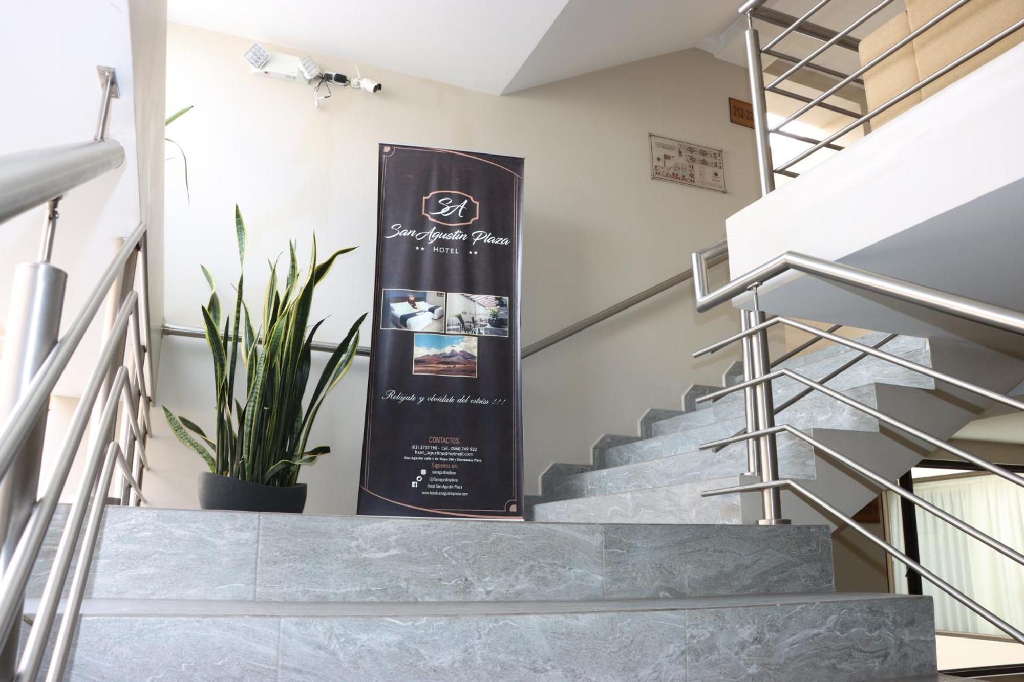 Hotel San Agustin Plaza Латакунга Екстериор снимка