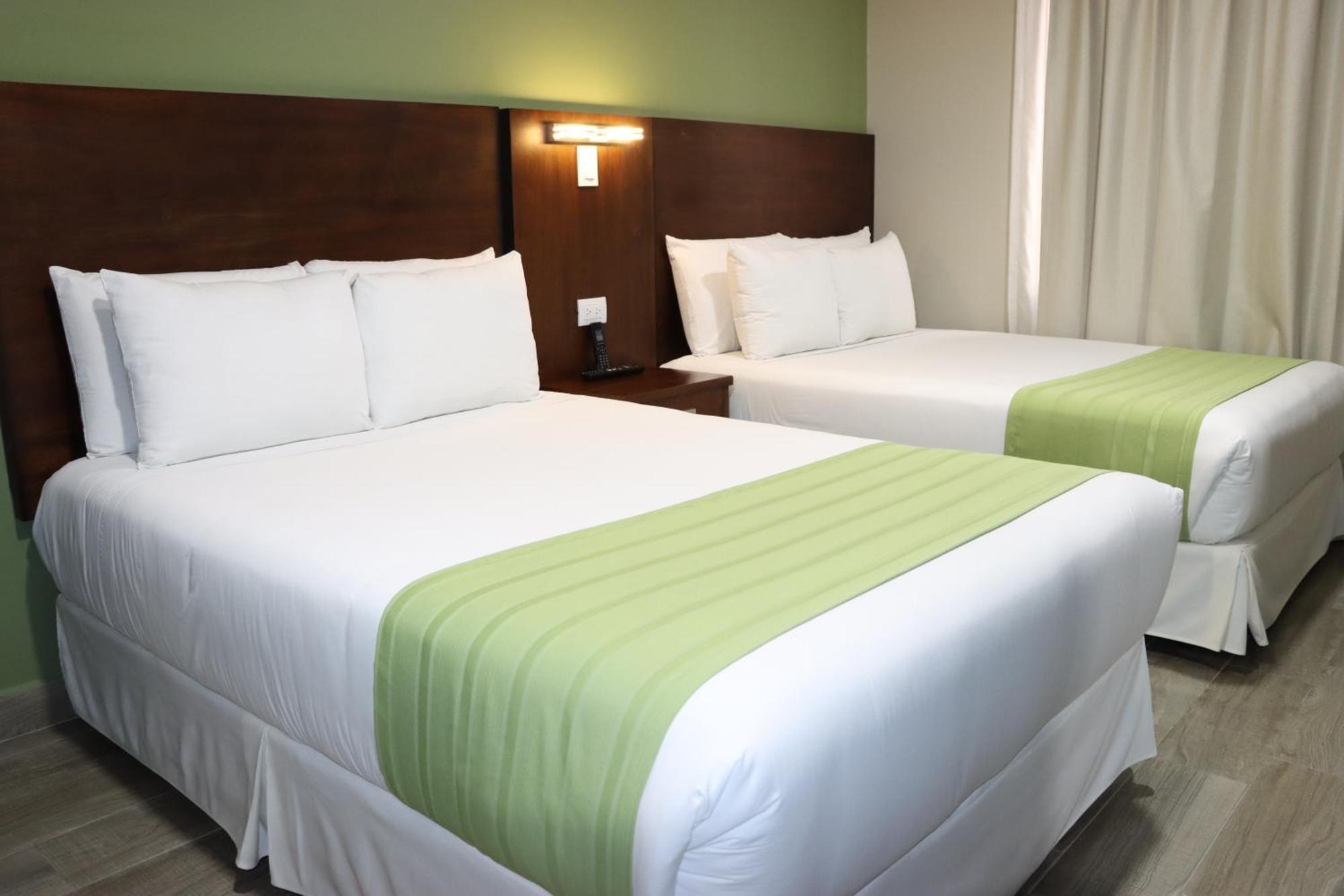 Hotel San Agustin Plaza Латакунга Екстериор снимка