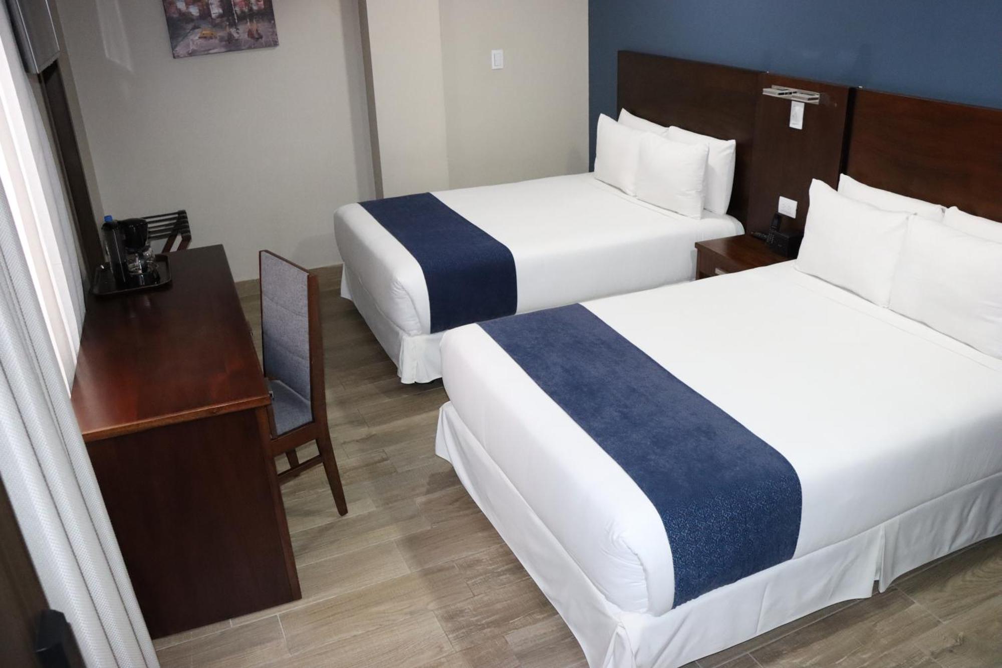 Hotel San Agustin Plaza Латакунга Екстериор снимка